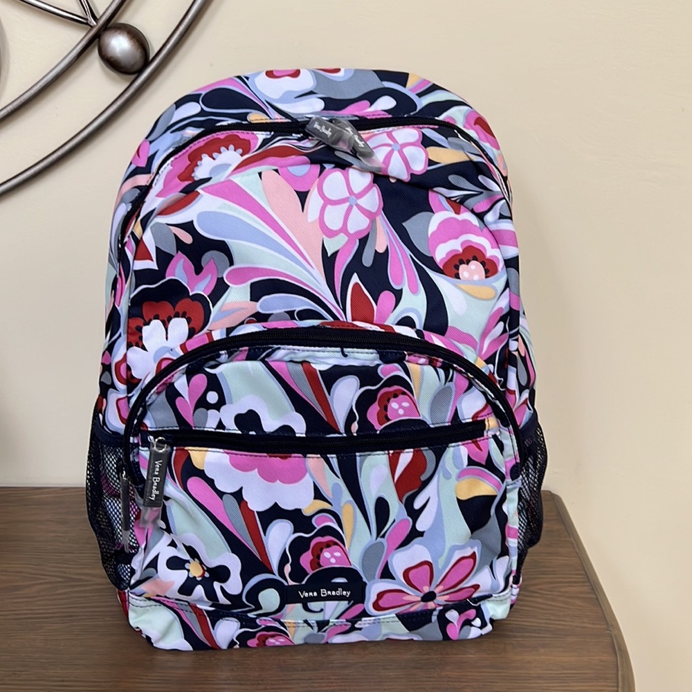NEW Vera Bradley Lighten Up Essential Backpack in Mod Paisley Pattern